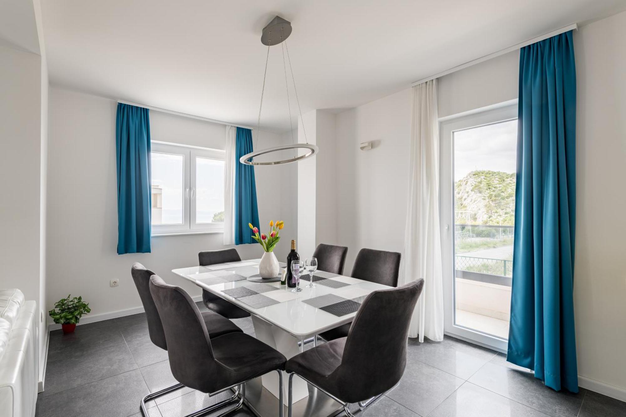 Ferias In Makarska, With Private Pool * Makarská