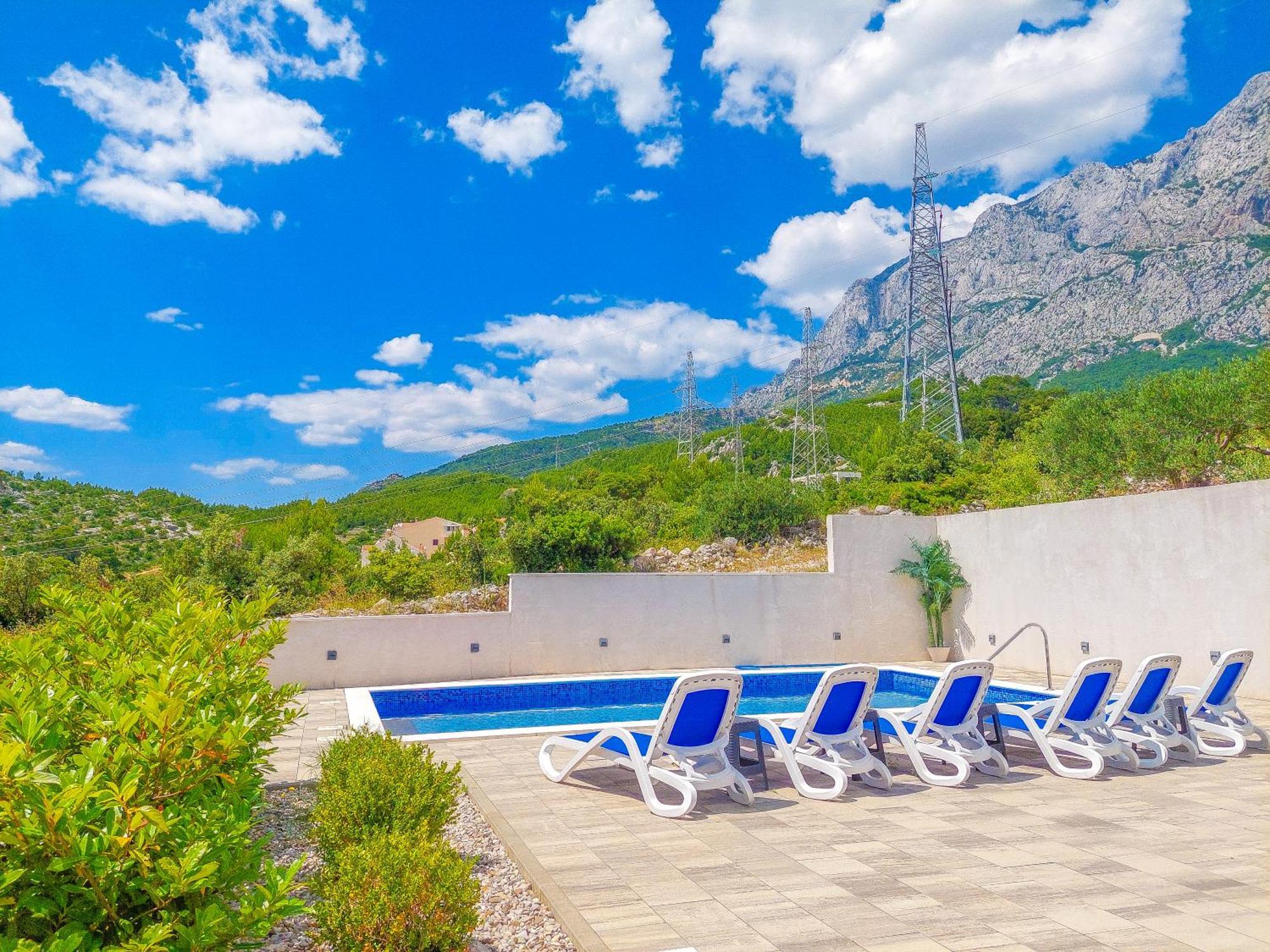 Ferias In Makarska, With Private Pool Makarská