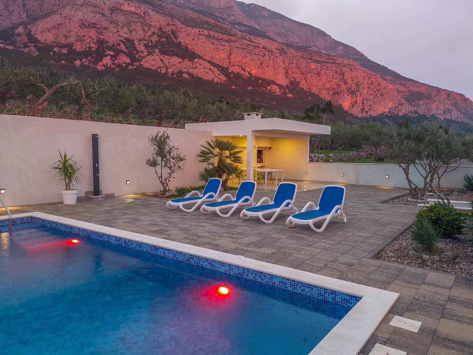 Ferias In Makarska, With Private Pool Vila *